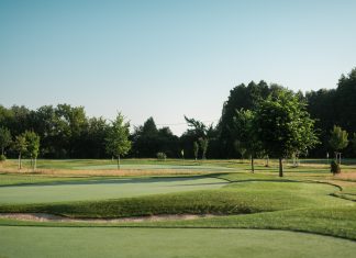 GOLF TRNAVA RÁD PRIVÍTA AJ ĽUDÍ, KTORÍ GOLF NIKDY NEHRALI. PONÚKA AJ KAVIAREŇ OBKLOPENÚ PRÍRODOU.