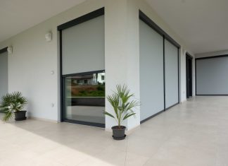 Montáž screenových roliet v 10 krokoch