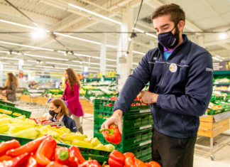 Vianočné otváracie hodiny obchodov Tesco: na Štedrý deň budú otvorené do 11. h