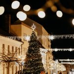 Vianočná výzdoba na Hlavnej ulici v Trnave_zdroj Zaži v Trnave