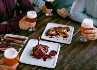 Pivo a jedlo ako dokonalé spojenie. Spoznajte pravidlá párovania chutí